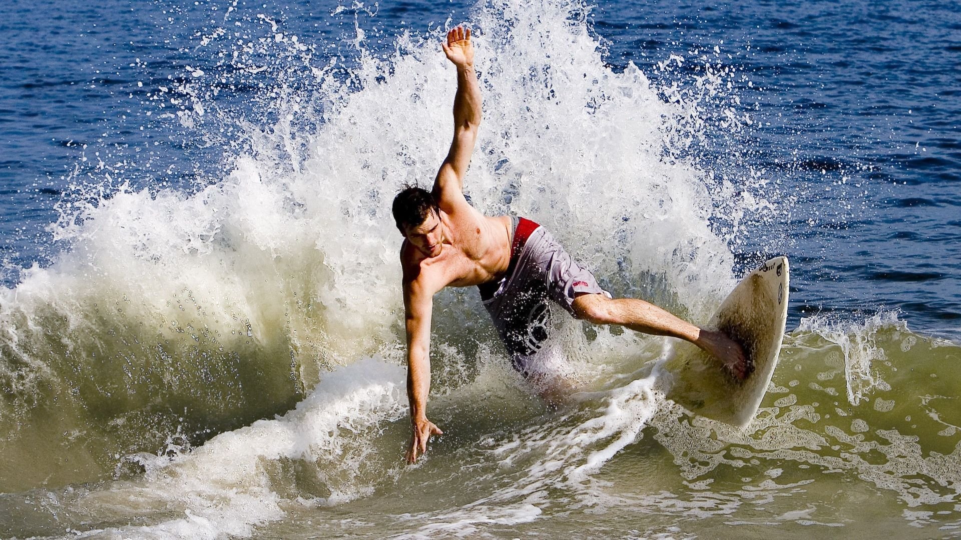 当篮球的咆哮撞碎足球的圣殿，NBA季后赛如何踏平了AC米兰